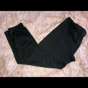 Black danskin fitted leggings